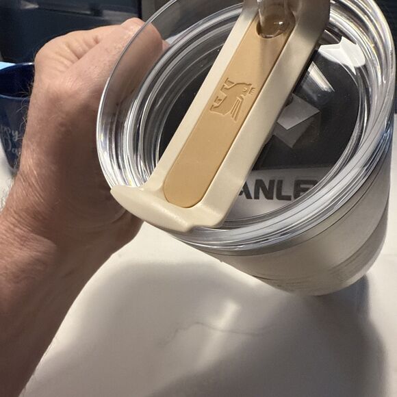 Stanley Hearth & Hand Magnolia 40 oz Tumbler - Limited Edition Best Beige New - Picture 5 of 8